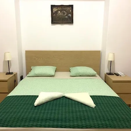 Kalvin 7rooms Hotell *